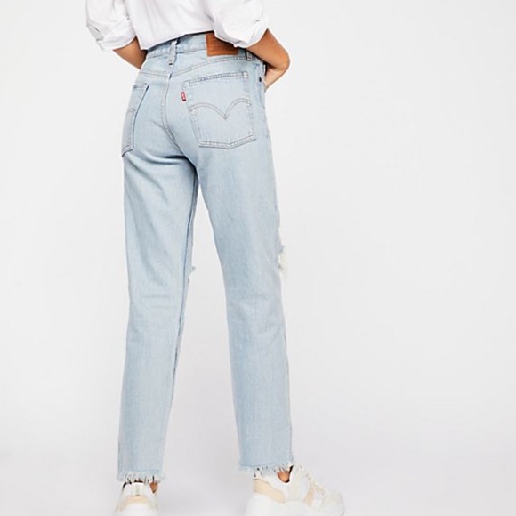 Levi’s Wedgie Icon High-Rise Jeans Distressed - Picture 3 of 6